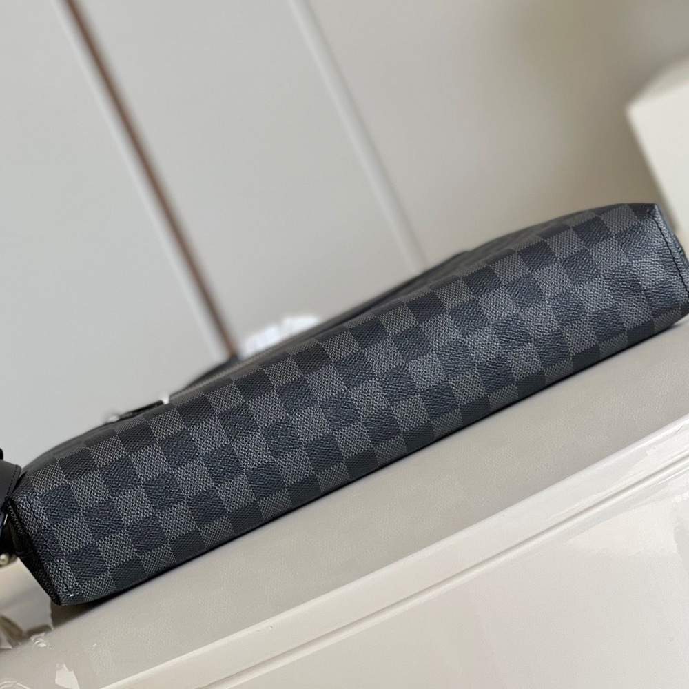 Louis Vuitton-NEVER USED-Porte Documente Jour Bag - Picture 9 of 9